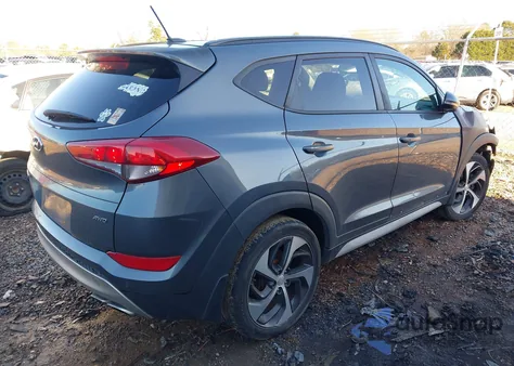 2017 Hyundai Tucson Value z USA, uszkodzony, nr VIN KM8J3CA21HU554645